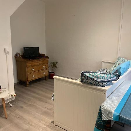 Apartament Studio Avec Cours Fourques  Zewnętrze zdjęcie