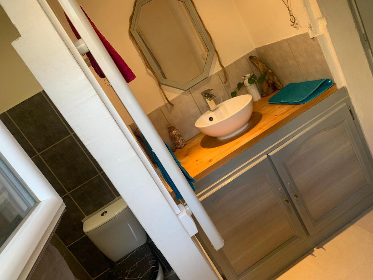Apartament Studio Avec Cours Fourques  Zewnętrze zdjęcie